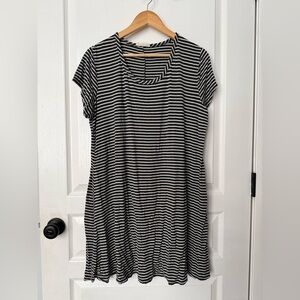 Chic Black and White Striped Midi Dress